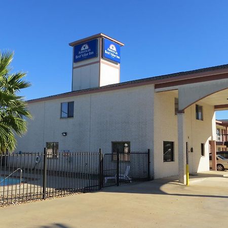 Americas Best Value Inn & Suites Hempstead Exterior foto