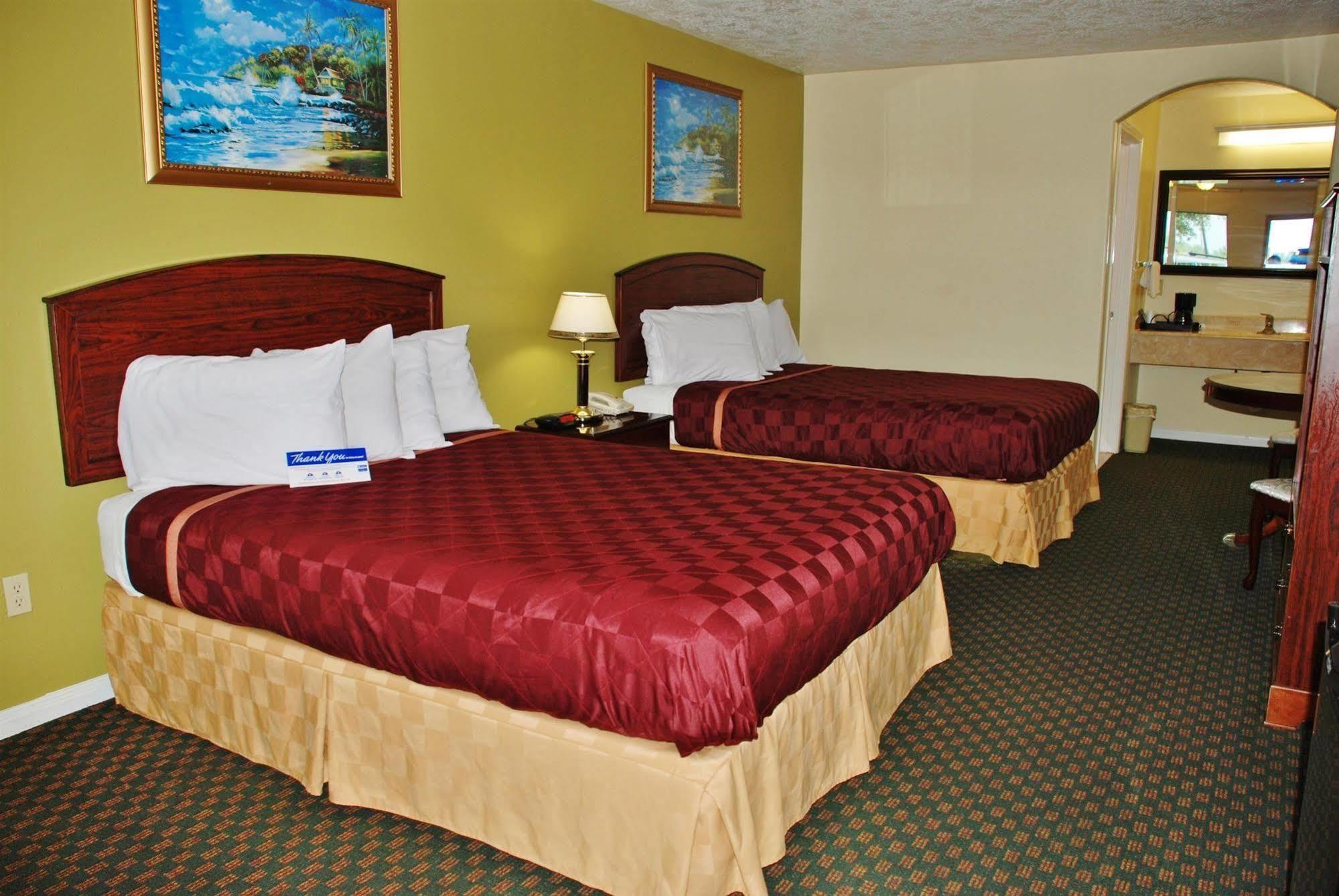Americas Best Value Inn & Suites Hempstead Exterior foto